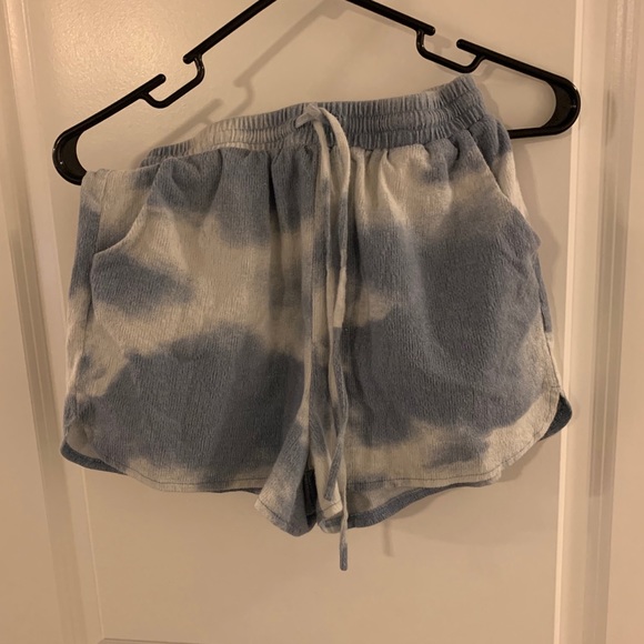 Matching sweater and shorts set - Picture 5 of 6